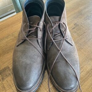 Johnston & Murphy chukka boots